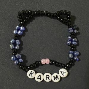Taylor Swift Karma friendship bracelet